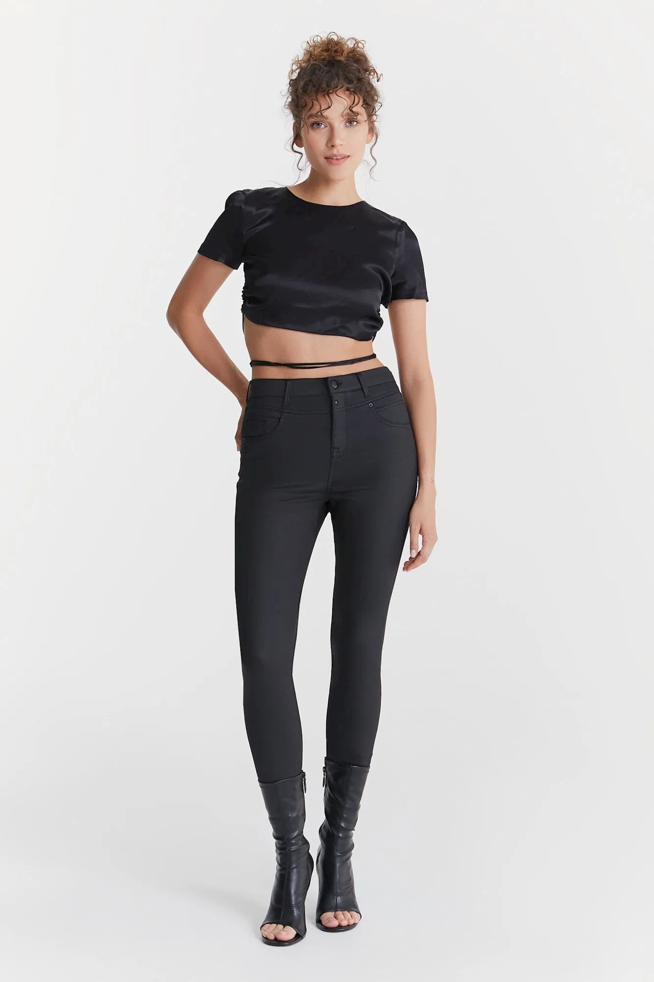Lisa - Ultra High Waist Skinny Jeans - Black Coated