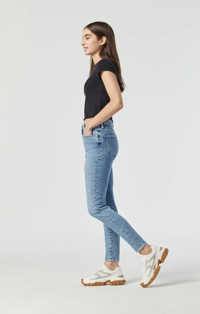 SCARLETT SKINNY IN LIGHT ORGANIC BLUE