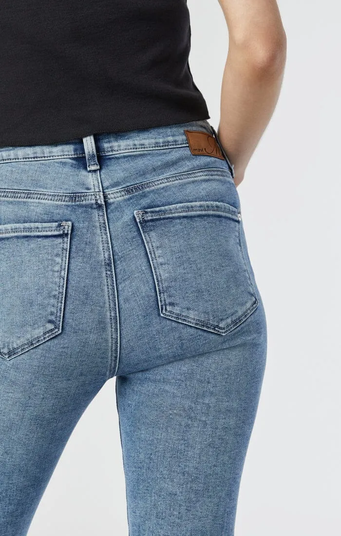 SCARLETT SKINNY IN LIGHT ORGANIC BLUE